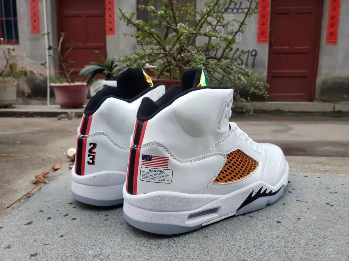 JORDAN 5 RETRO x NFL HELMET