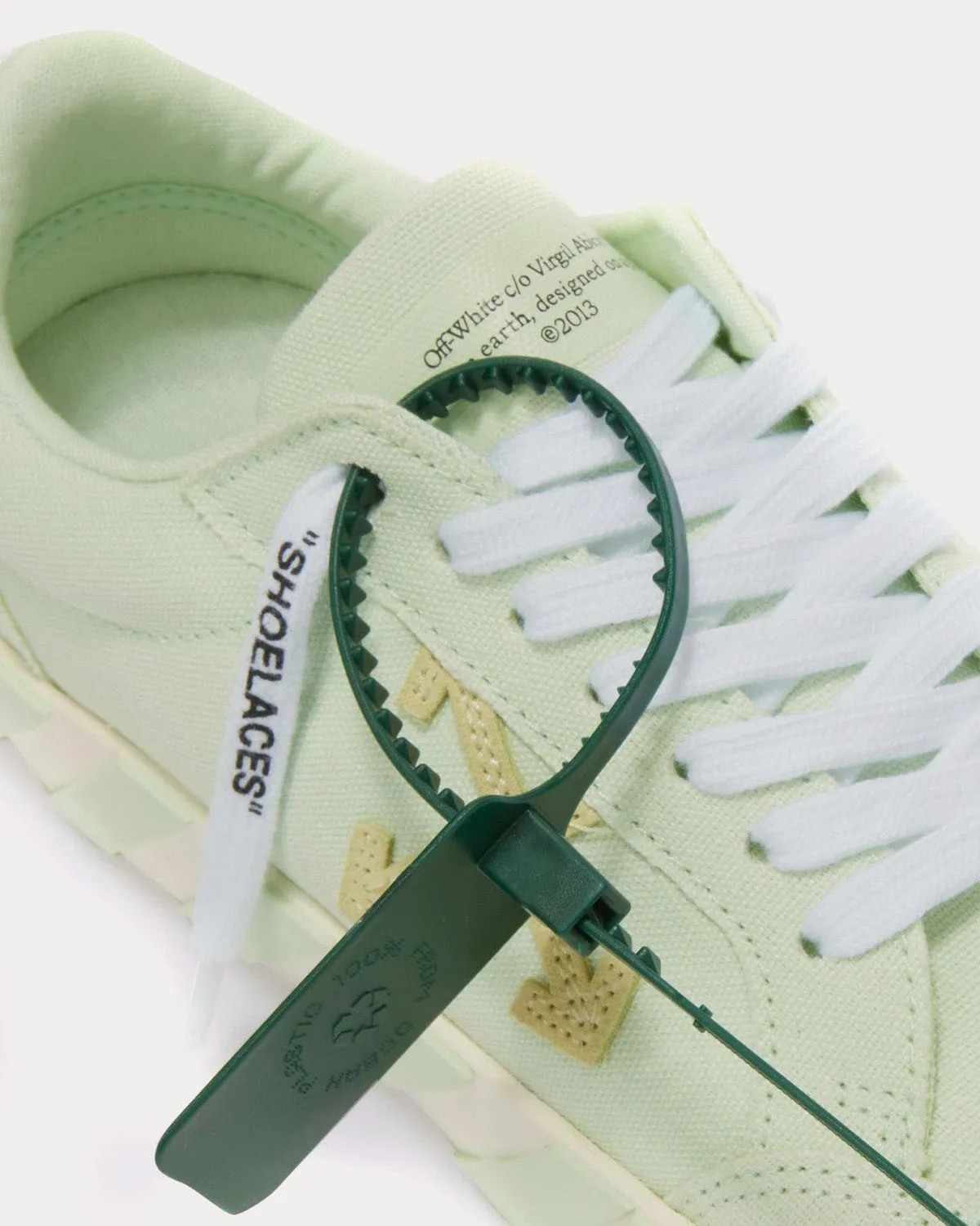 Low Vulcanized Canvas Mint / Mint Low Top Sneakers