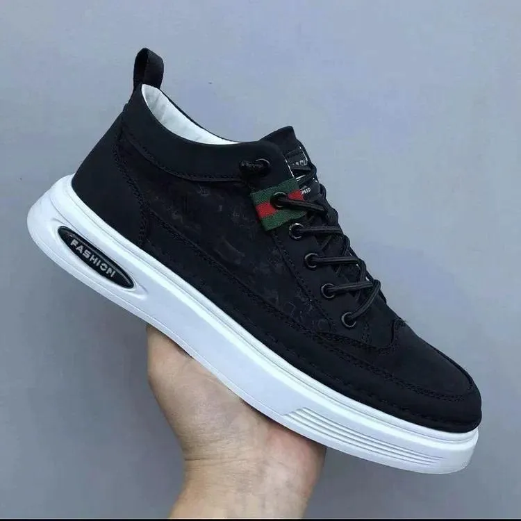 MenFit - Heren Lage Sneakers van Imitatieleer met Reliëfontwerp, Vetersluiting, Comfortabele Zool