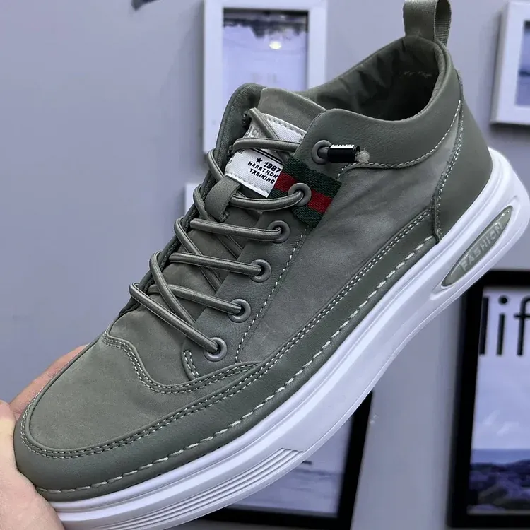 MenFit - Heren Lage Sneakers van Imitatieleer met Reliëfontwerp, Vetersluiting, Comfortabele Zool