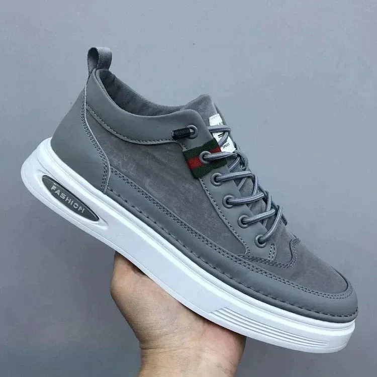 MenFit - Heren Lage Sneakers van Imitatieleer met Reliëfontwerp, Vetersluiting, Comfortabele Zool