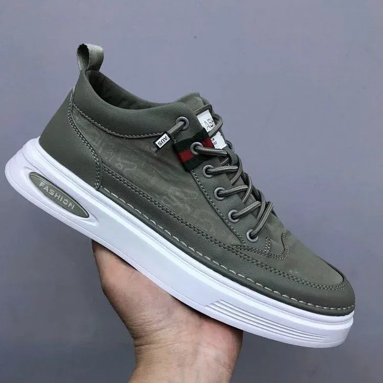 MenFit - Heren Lage Sneakers van Imitatieleer met Reliëfontwerp, Vetersluiting, Comfortabele Zool