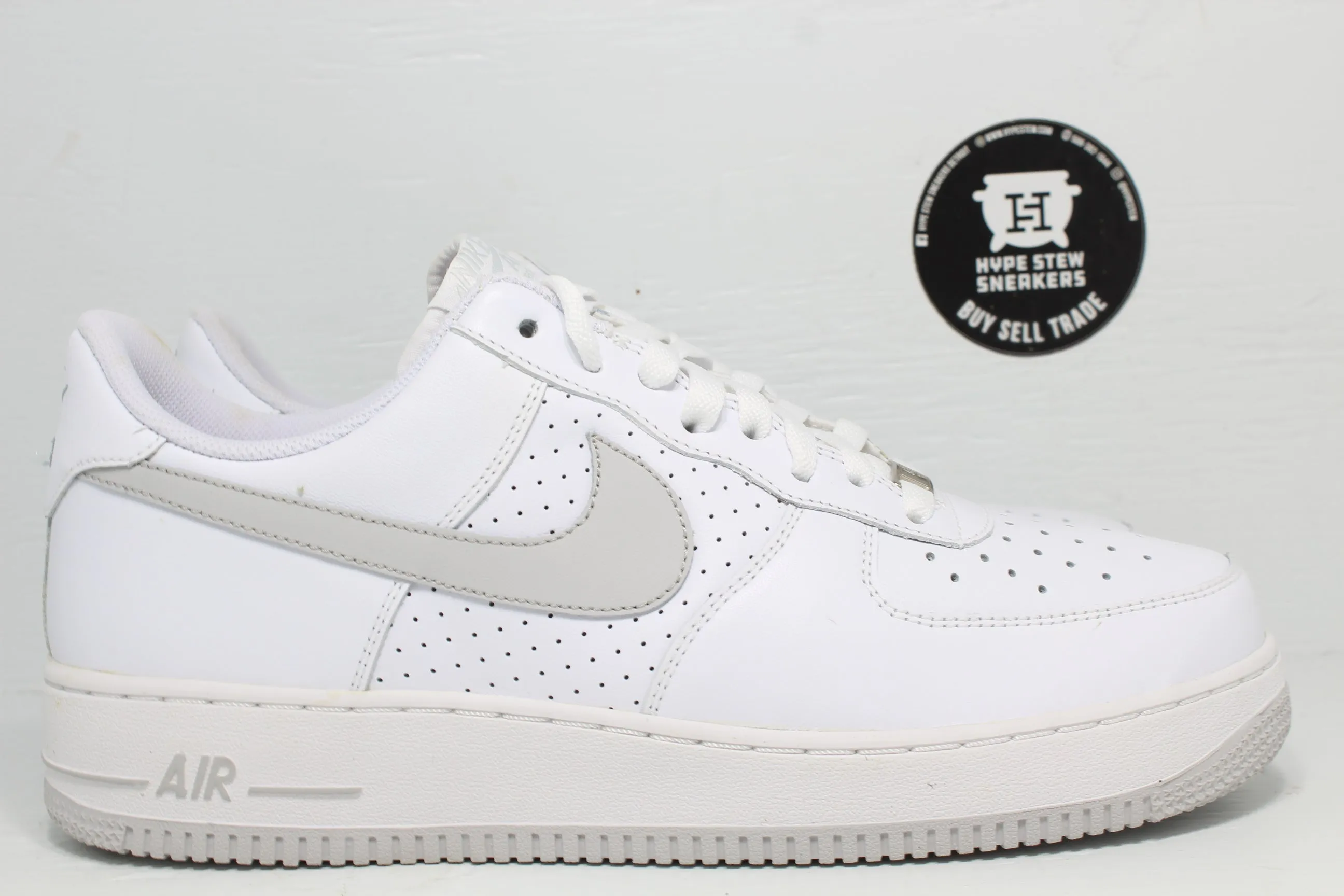 Nike Air Force 1 Low '07 White Perforated Neutral Grey