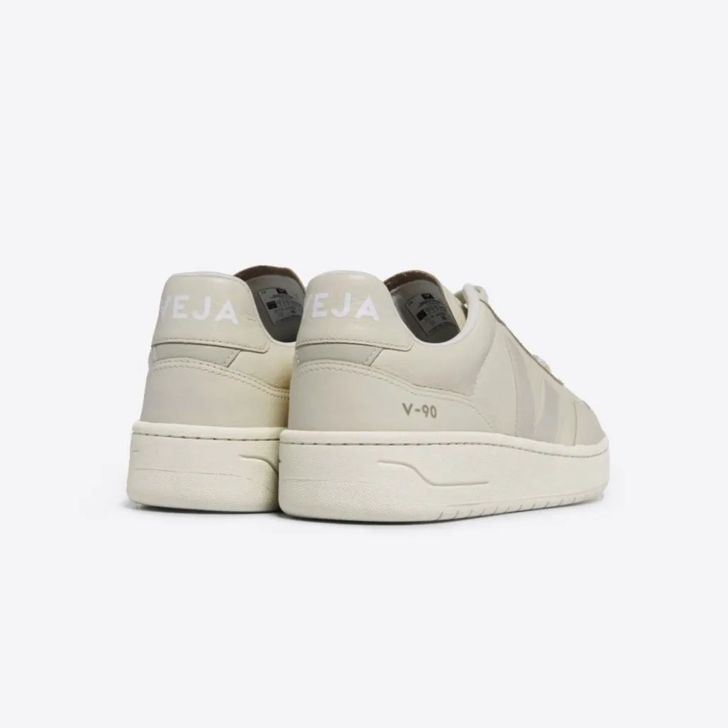 VEJA V-90 Leather | Cashew Pierre