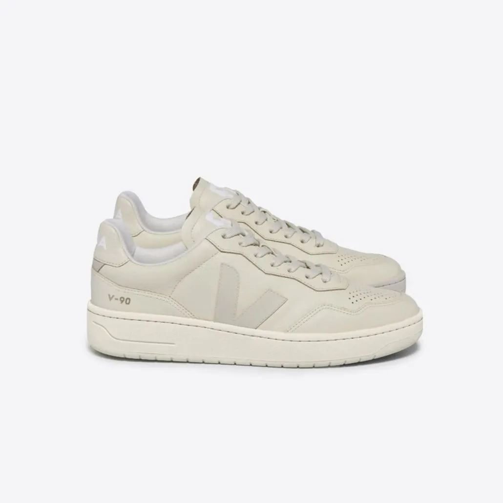 VEJA V-90 Leather | Cashew Pierre